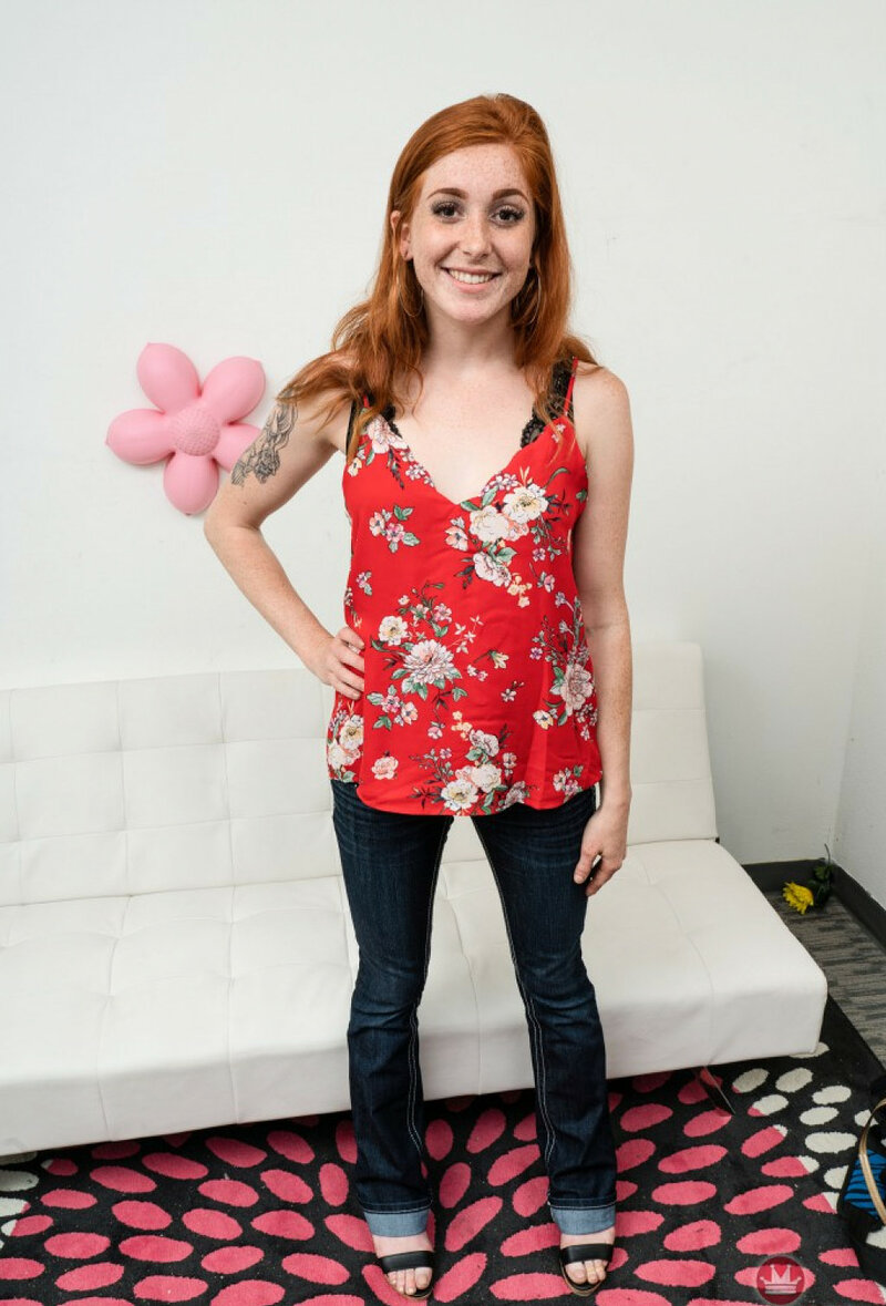 Фаина, 24 года, 0 размер груди